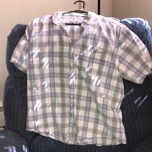 Mans short sleeve button up shirt